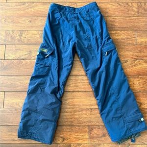 Roxy women’s insulated snowboarding pants size Medium
